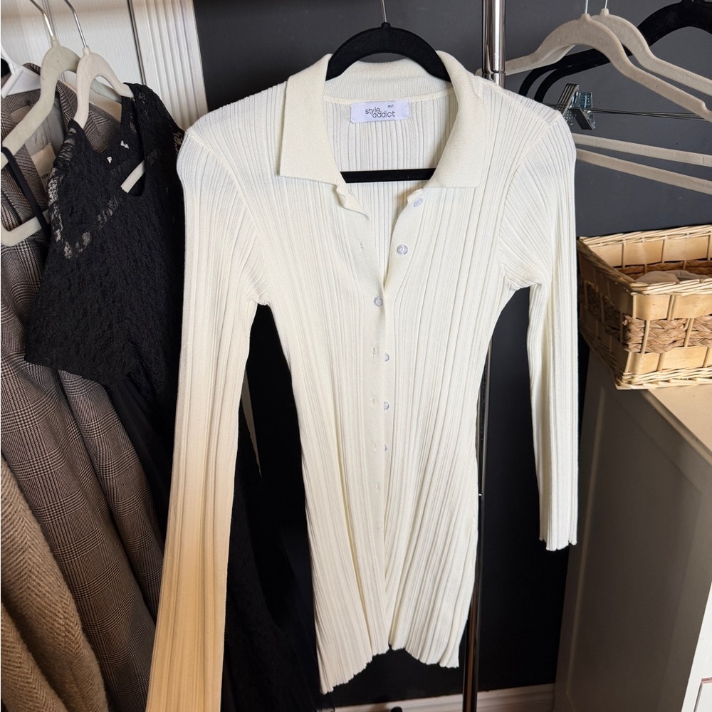 Style addict Ivory Ribbed Button-Down dress